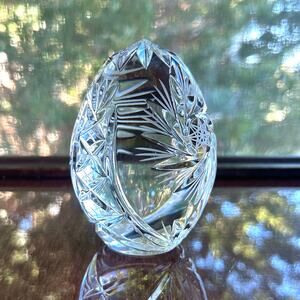 Vintage Polish 24% Lead Crystal Cut Glass Egg Paperweight 4.25